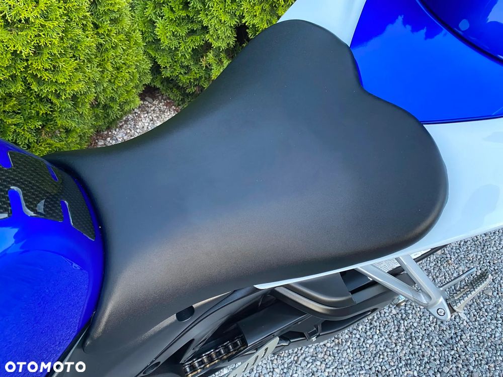 Suzuki GSX-R - 19