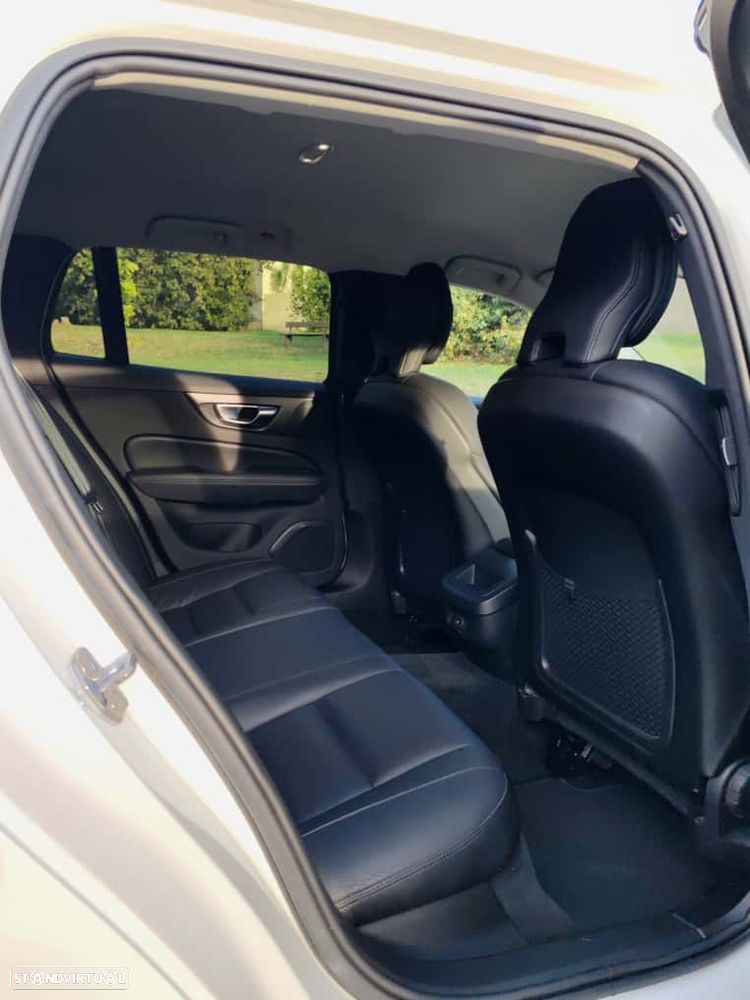 Volvo V60 2.0 B4 Inscription Geartronic - 21