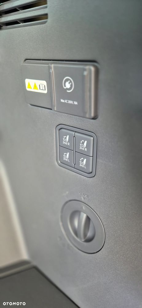 Kia EV9 99.8kWh Earth - 25