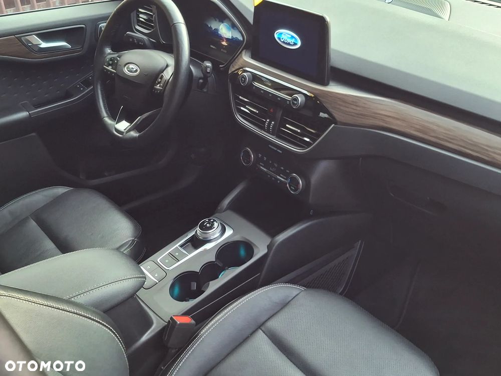 Ford Escape 2.0 EcoBoost AWD Titanium - 22