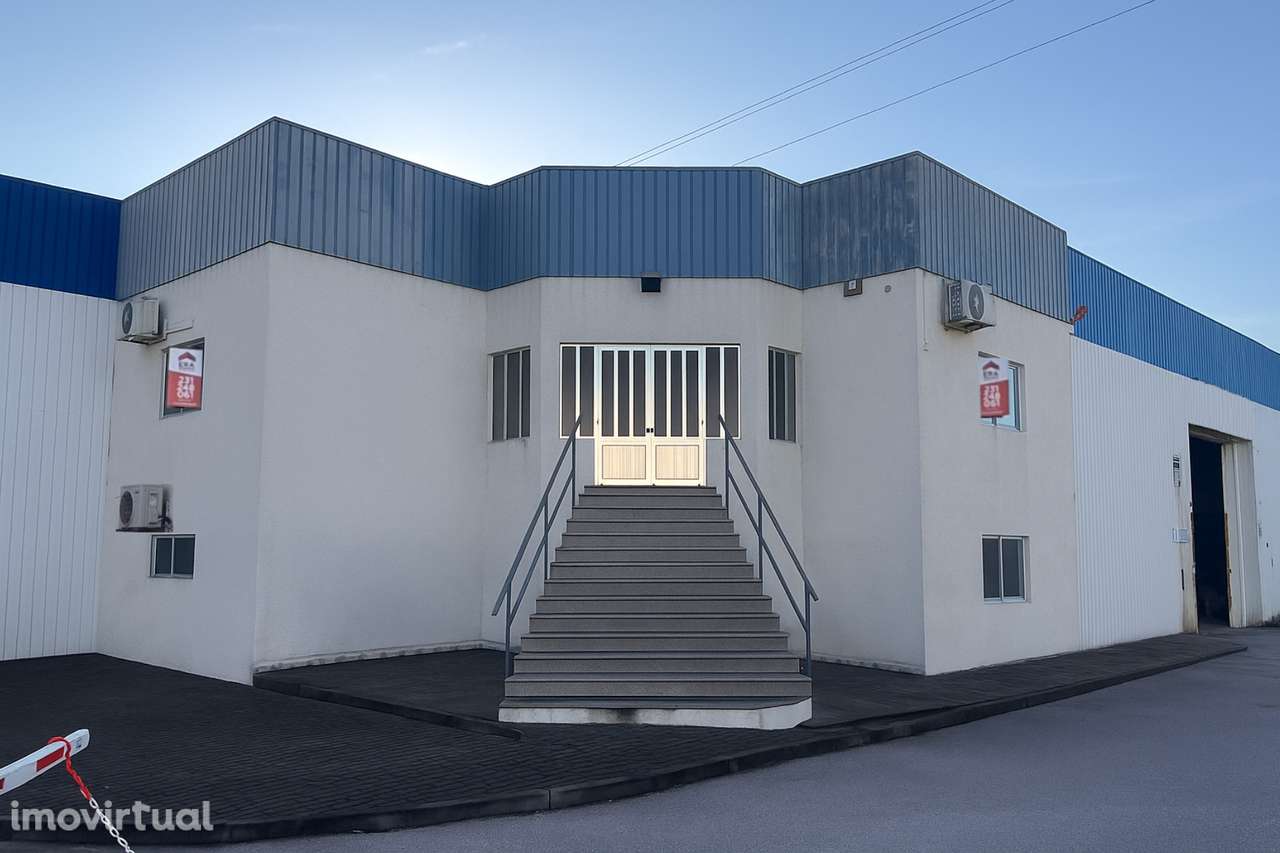 Armazém em Alféloas, Anadia - Grande imagem: 3/22