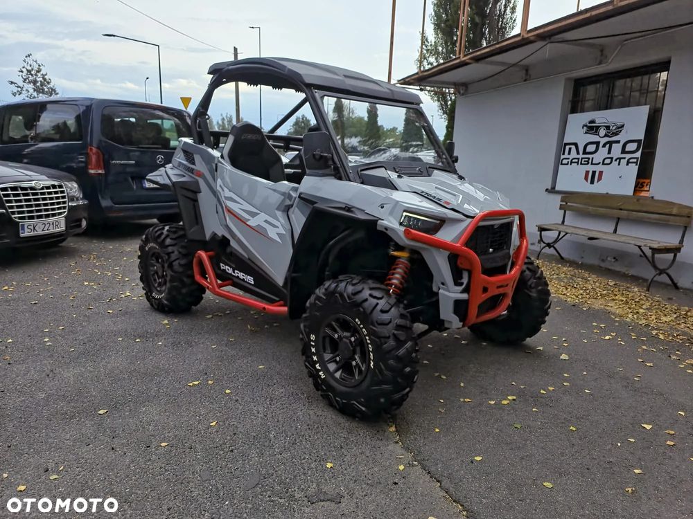 Polaris RZR - 6