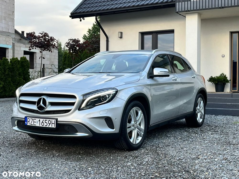 Mercedes-Benz GLA 180 - 3