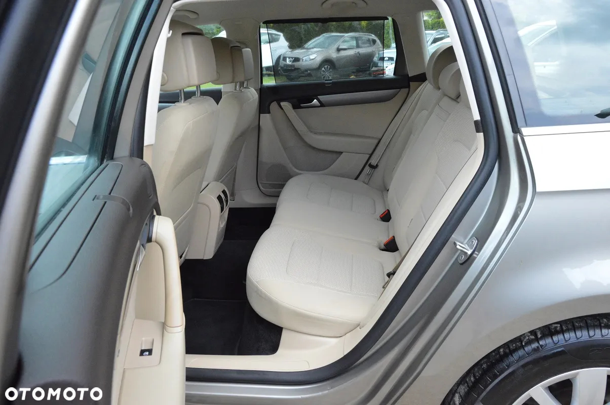 Volkswagen Passat 2.0 TDI Comfortline DSG - 27