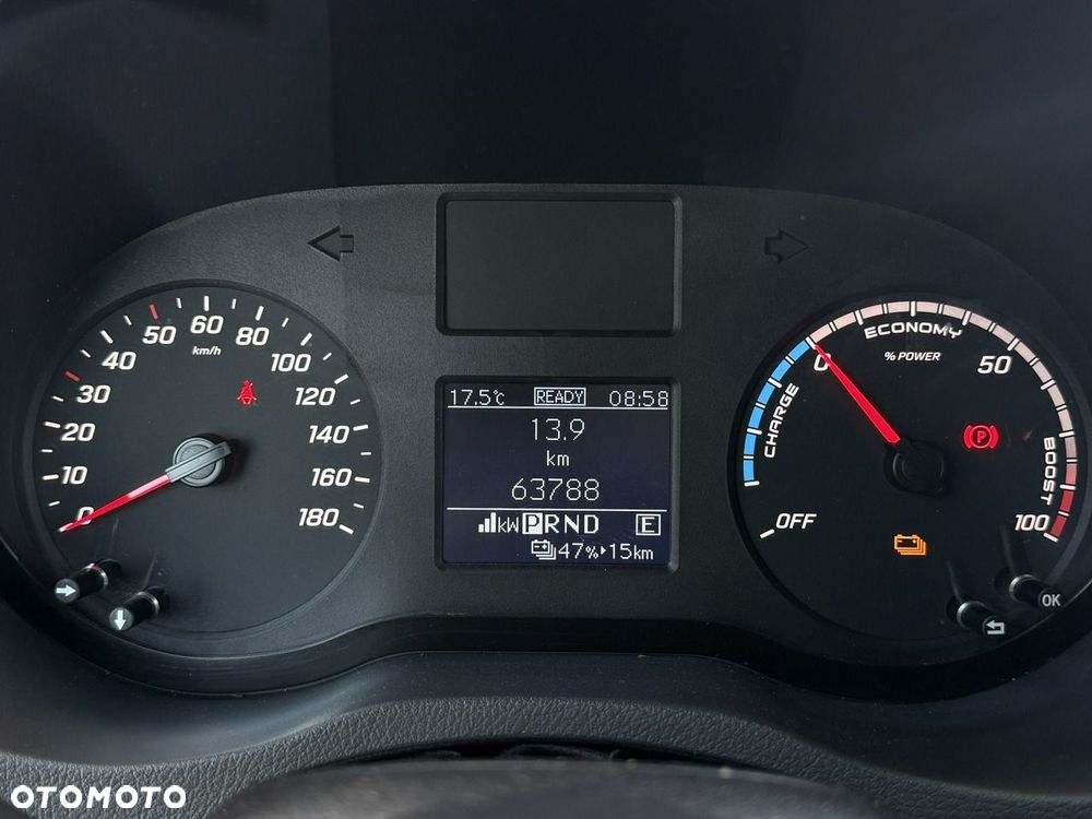 Mercedes-Benz Sprinter - 20