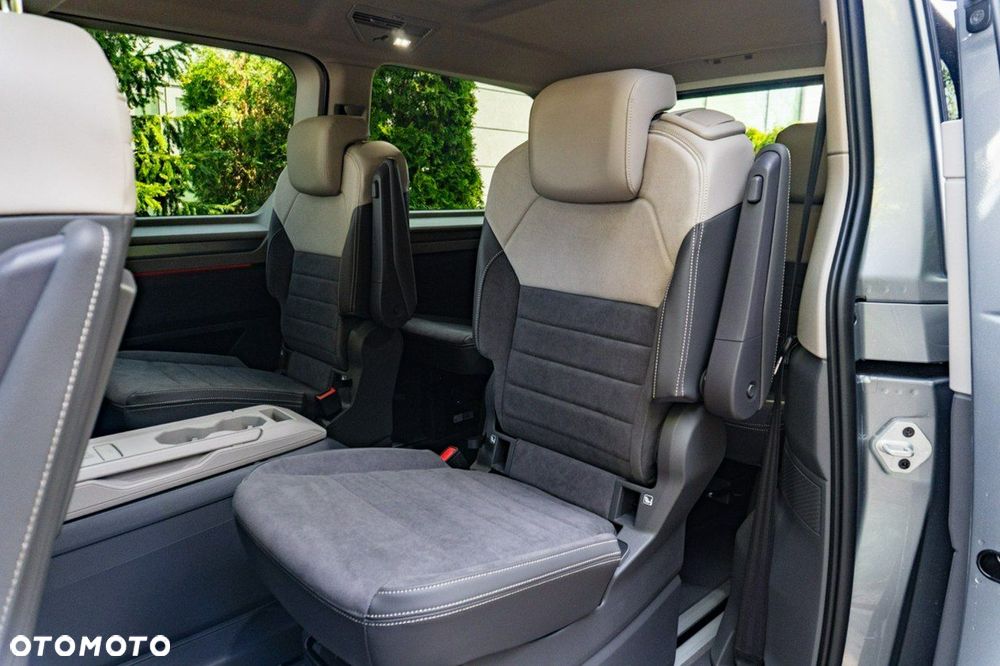 Volkswagen Multivan - 14