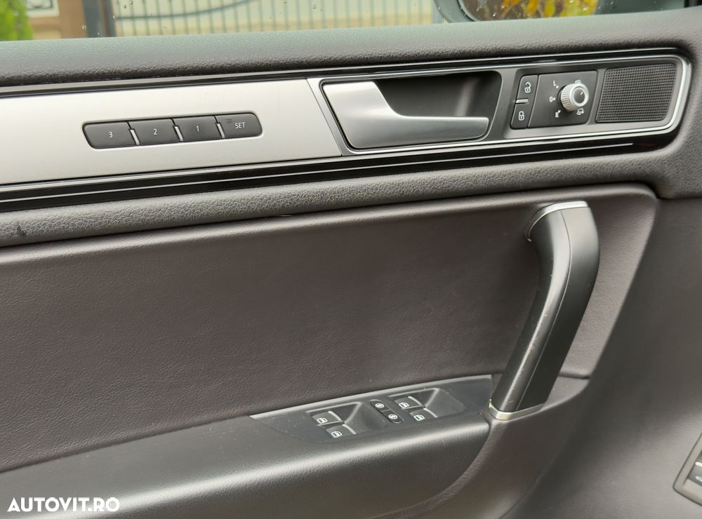 Volkswagen Touareg 3.0 V6 TDI BMT - 14