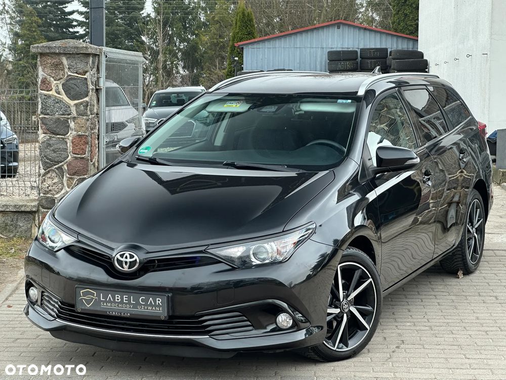 Toyota Auris 1.2 Turbo Team Deutschland - 18