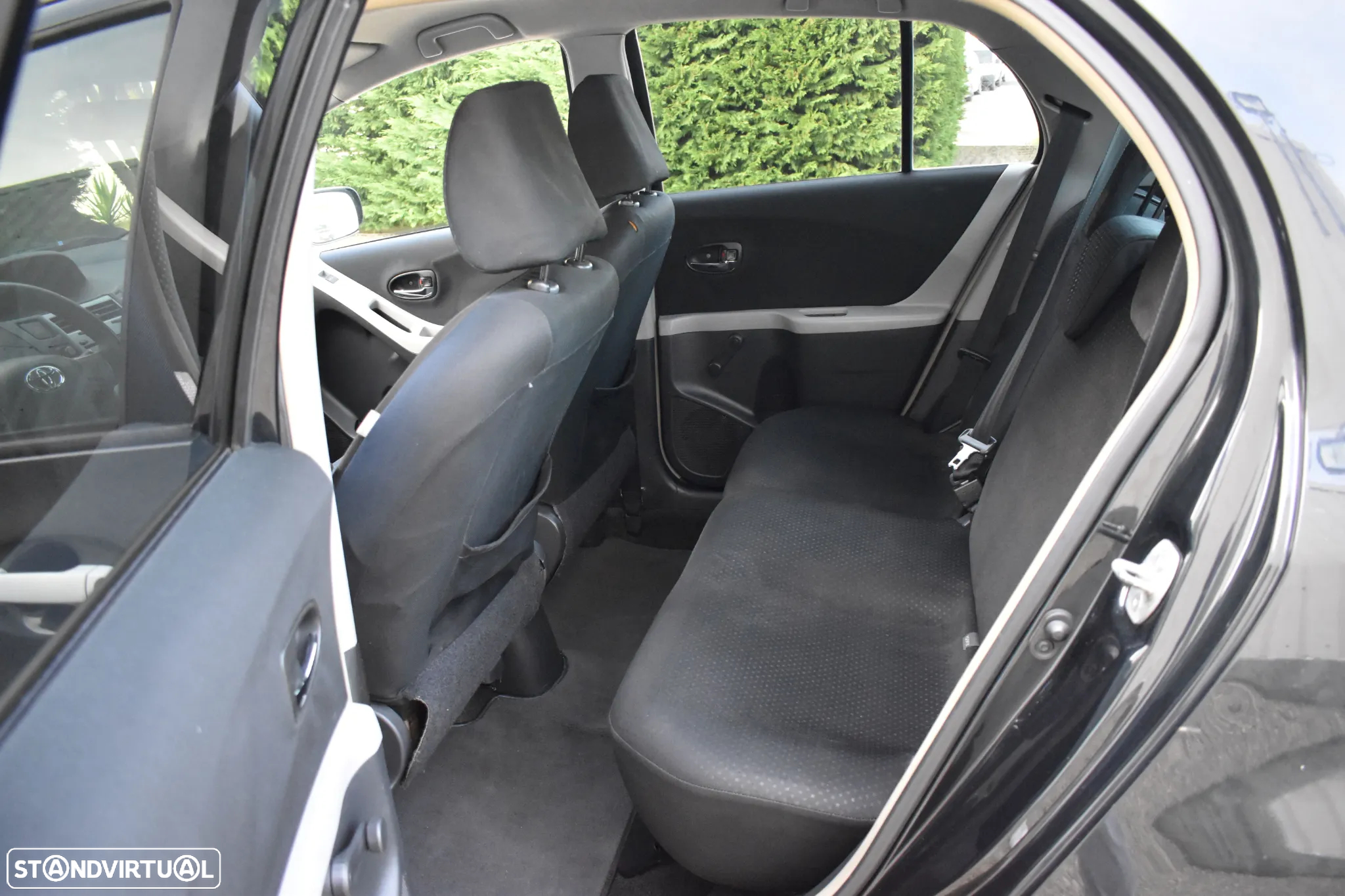 Toyota Yaris 1.0 VVT-i AC - 10