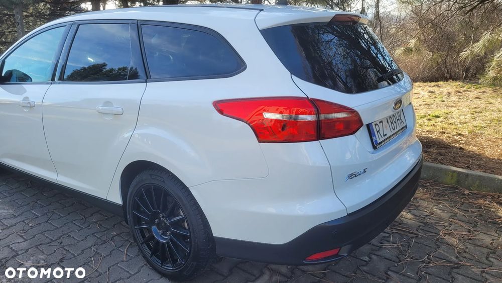 Ford Focus 2.0 TDCi Titanium ASS - 24