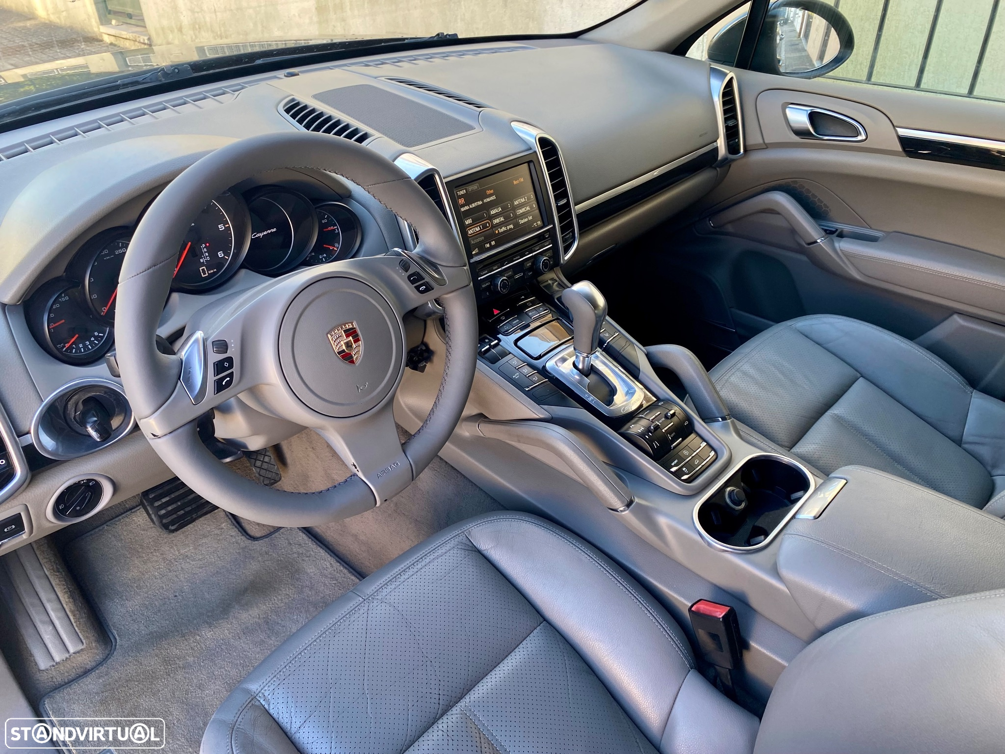 Porsche Cayenne - 16