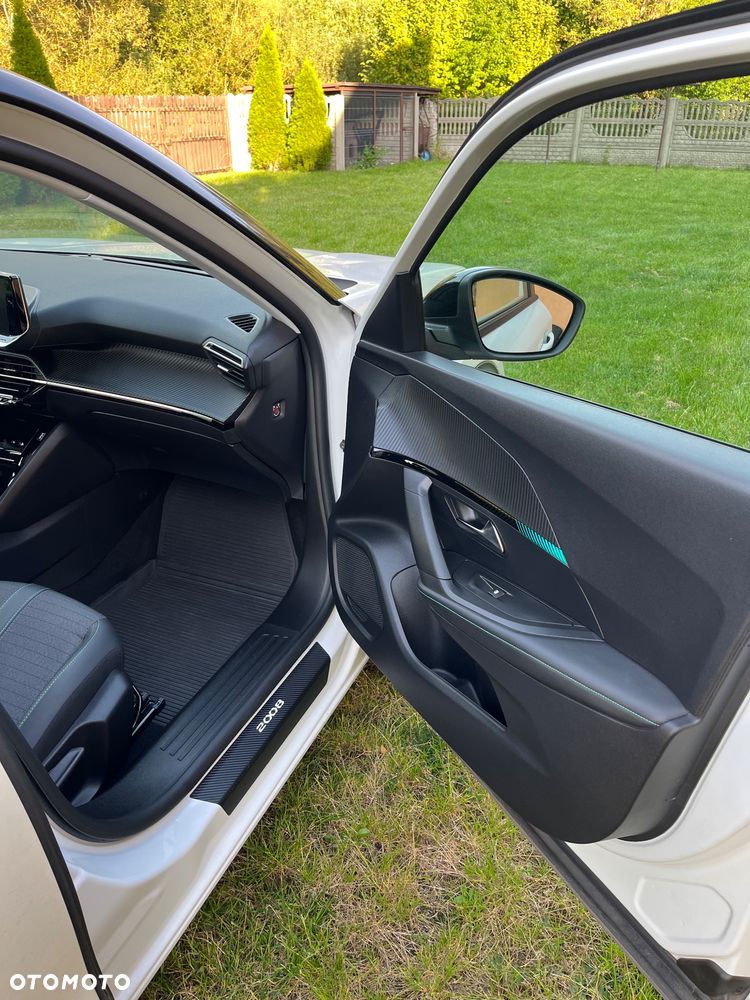 Peugeot 2008 1.2 PureTech Allure Pack S&S - 37