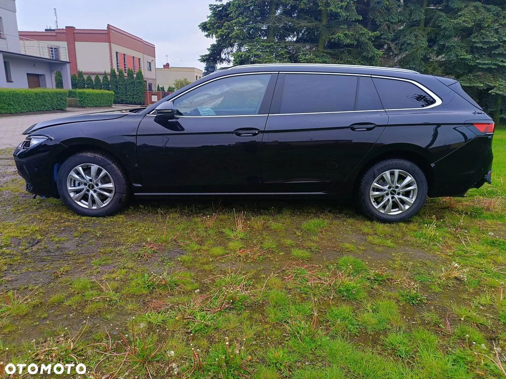 Volkswagen Passat 2.0 TDI SCR DSG - 2