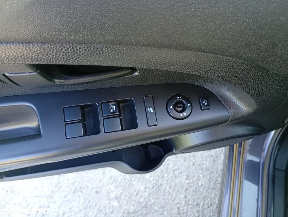 Kia Venga 1.6 CVVT Titanium Collection - 15