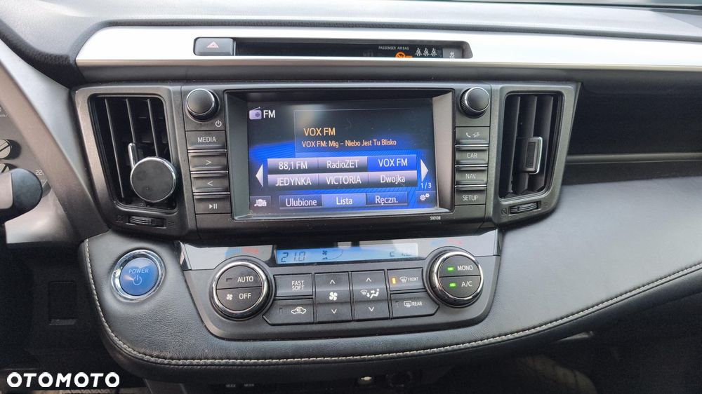 Toyota RAV4 Hybrid Premium 4x2 - 18