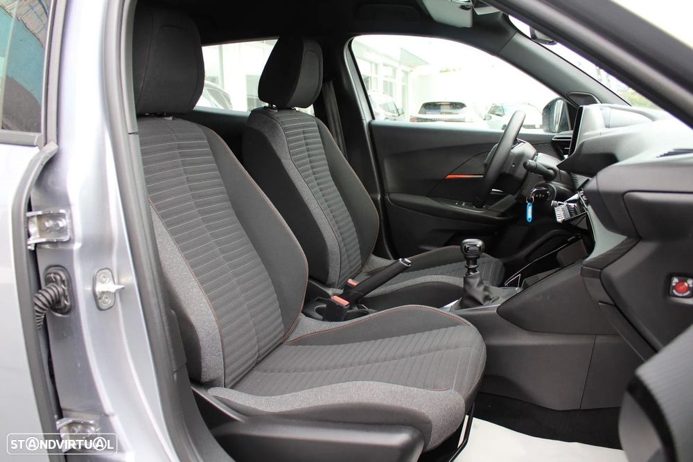 Peugeot 2008 1.2 PureTech Active Pack - 16