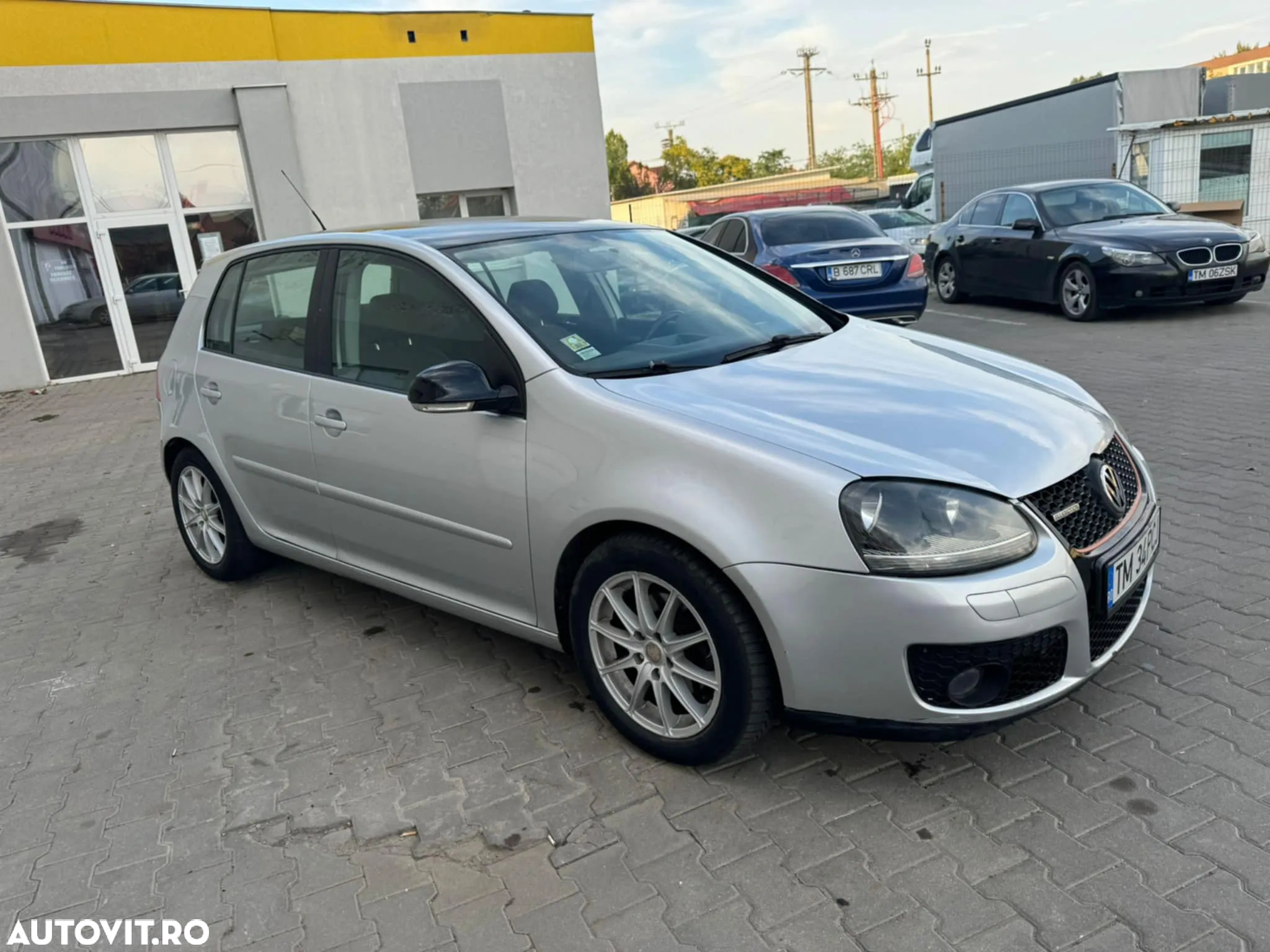 Volkswagen Golf - 3