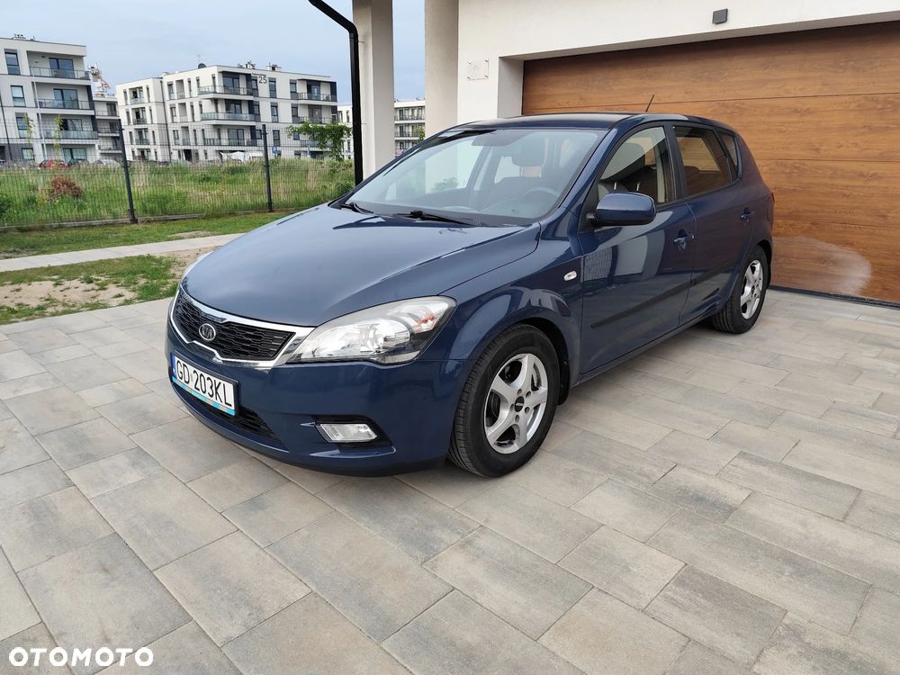 Kia Ceed 1.6 L - 3