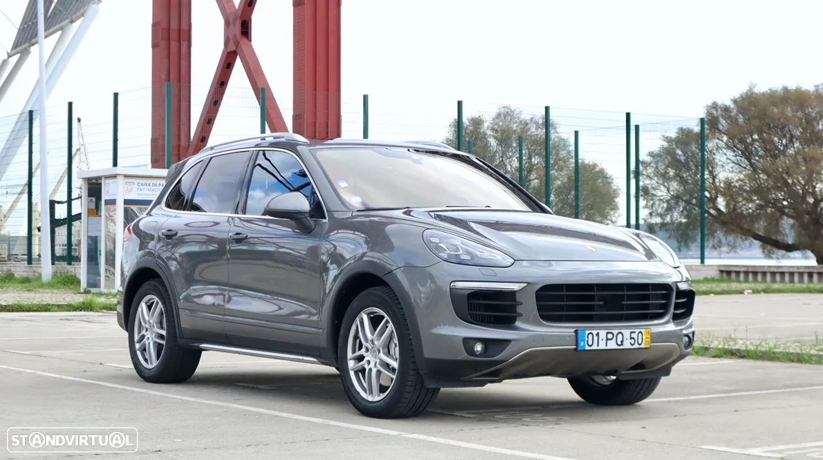 Porsche Cayenne S - 3