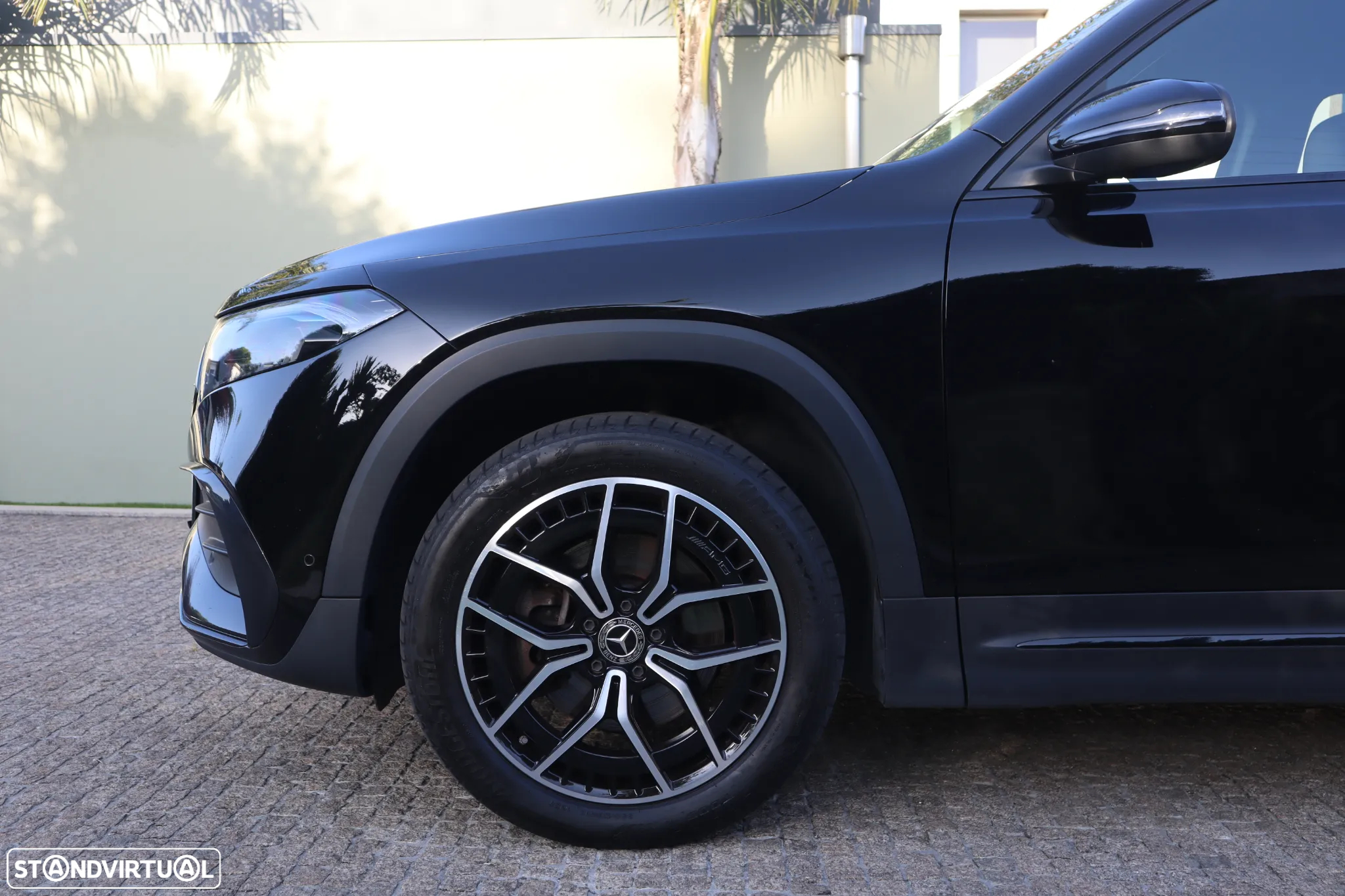 Mercedes-Benz EQB 250+ AMG Line - 10