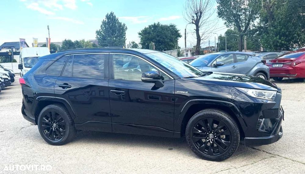 Toyota RAV4 - 11
