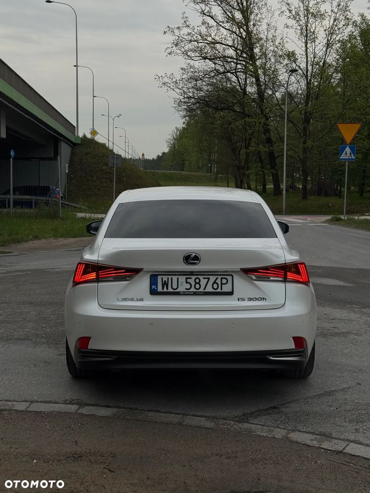 Lexus IS 300h Elegance - 4
