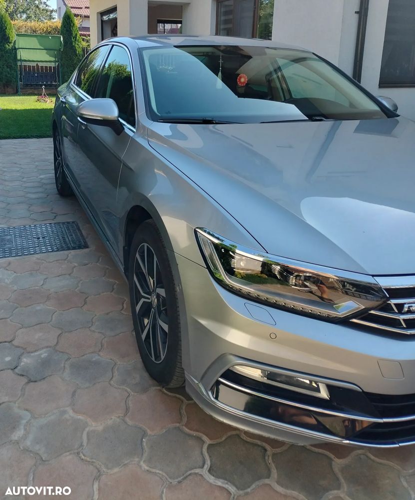 Volkswagen Passat 2.0 TDI DSG 4Motion R Executive - 3