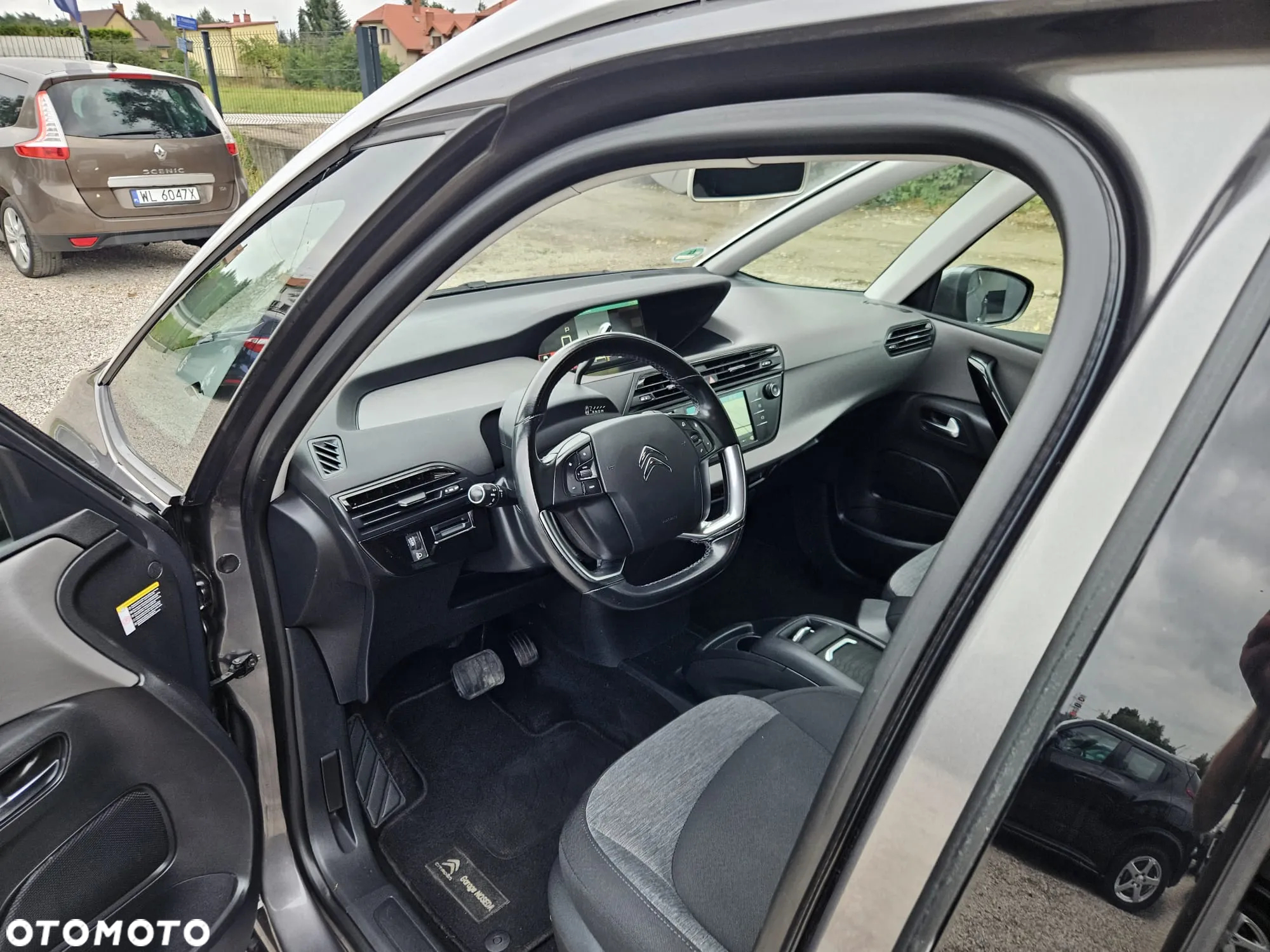 Citroën C4 Grand Picasso e-HDi 115 ETG6 Exclusive - 17