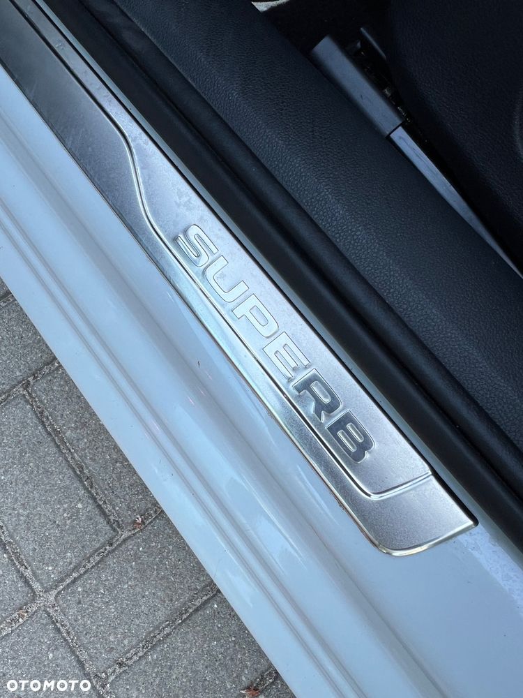 Skoda Superb 2.0 TSI Sportline DSG - 12