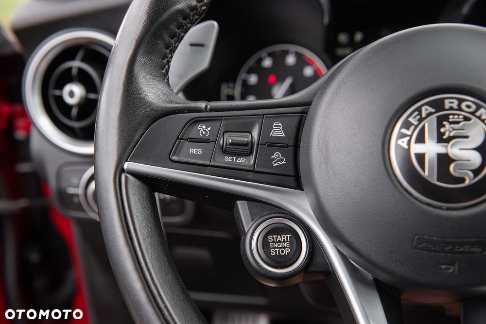 Alfa Romeo Stelvio - 22