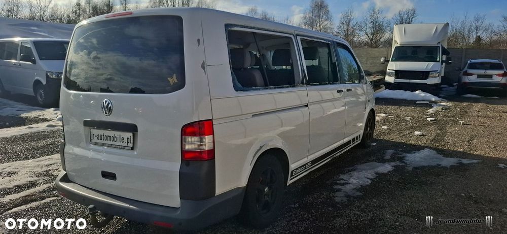 Volkswagen Caravelle - 4