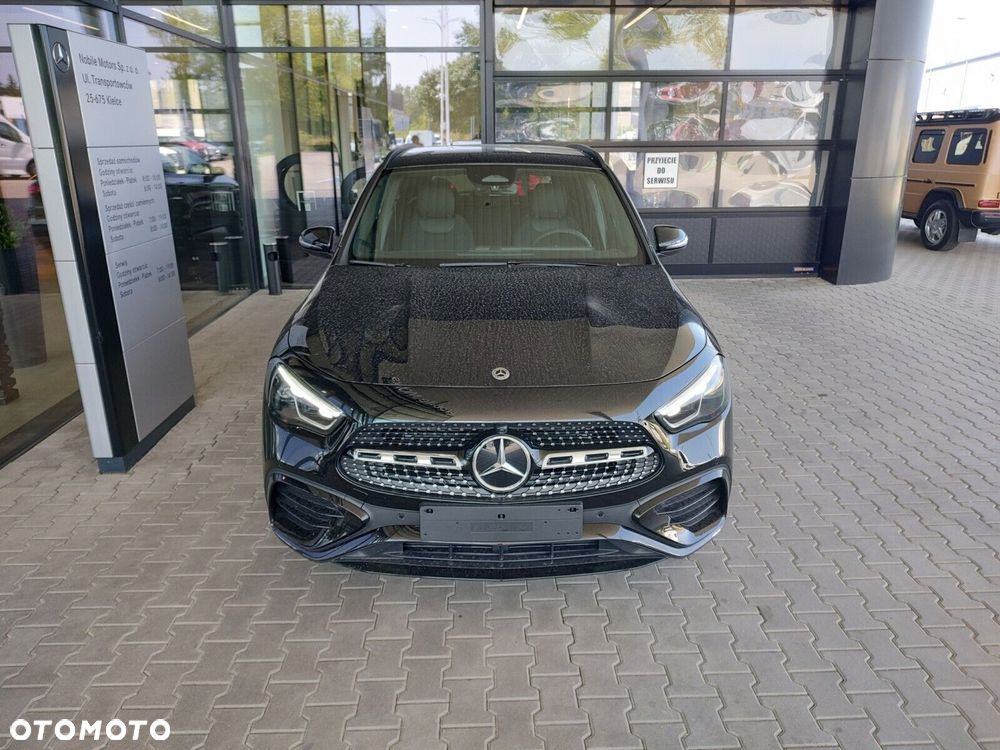Mercedes-Benz GLA - 3