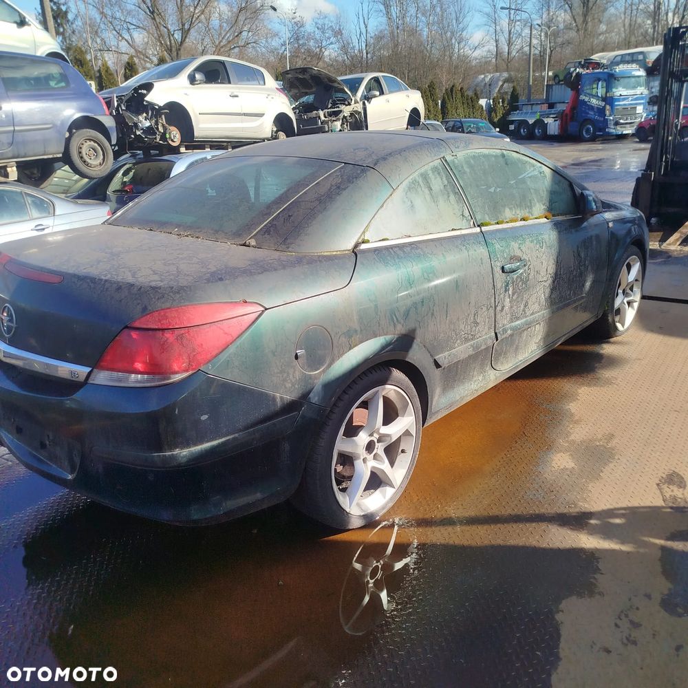 Opel Astra H na części - 11