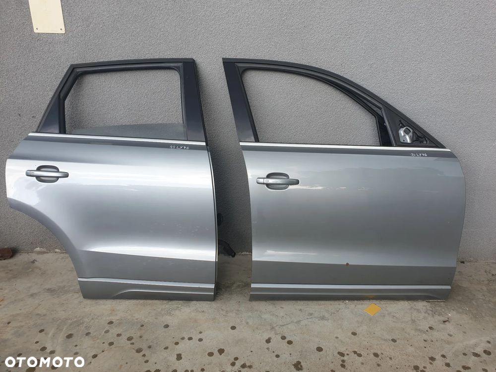 DRZWI PRZÓD TYŁ PRZEDNIE PRAWE KOMPLETNE  LY7G AUDI Q5 - 1