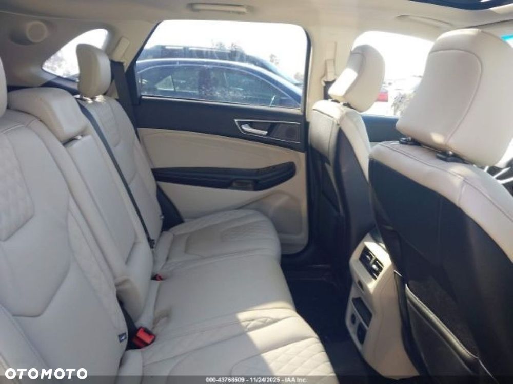Ford Edge - 10