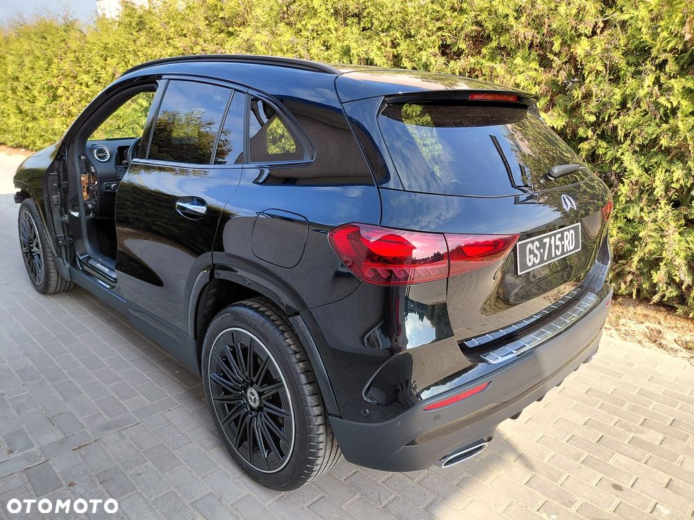 Mercedes-Benz GLA - 2