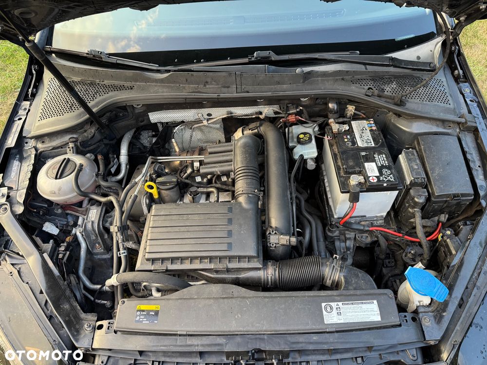 Volkswagen Golf - 25