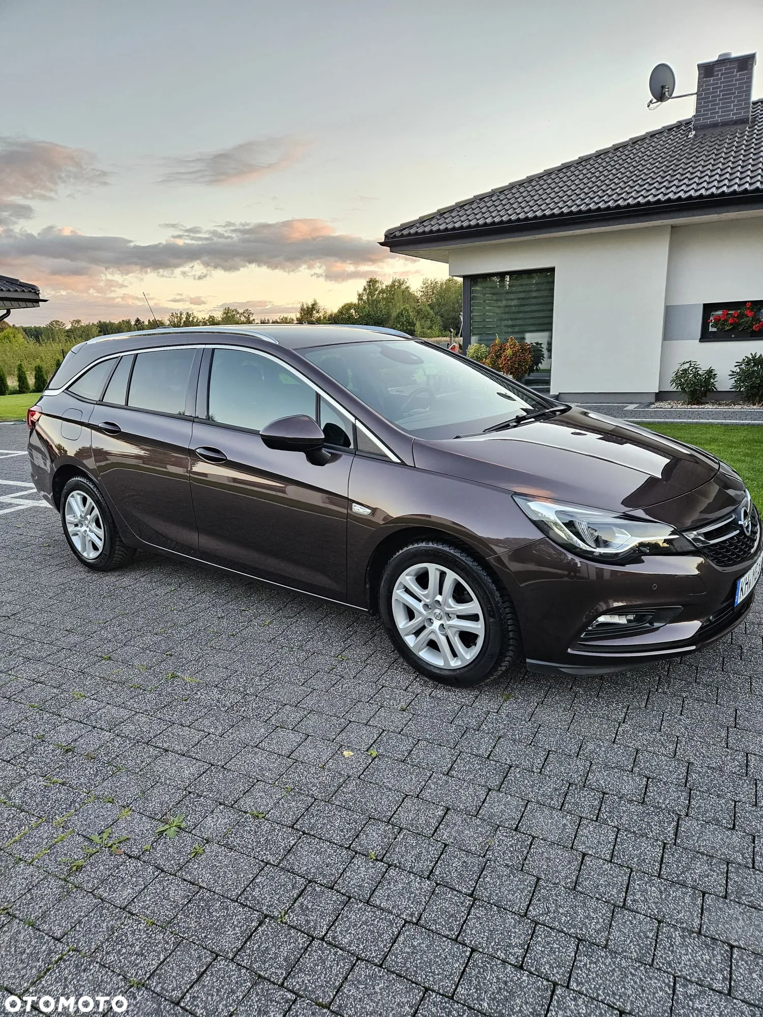 Opel Astra 1.6 BiTrb D (CDTI) Start/Stop Sports Tourer Business - 4