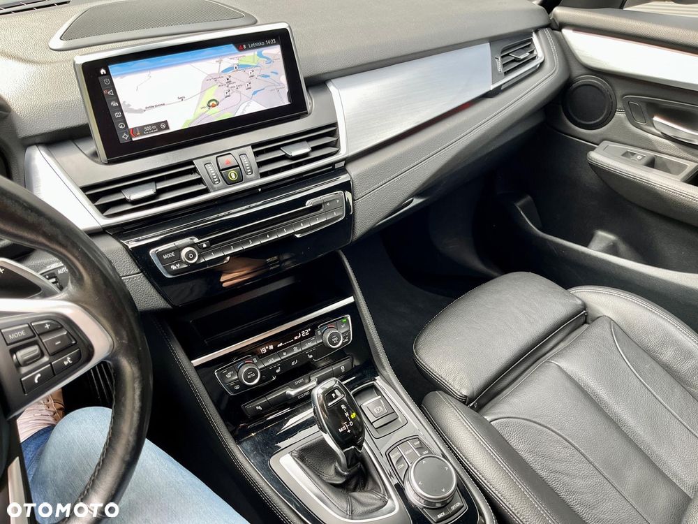 BMW Seria 2 220d Gran Tourer xDrive Sport-Aut Sport Line - 28