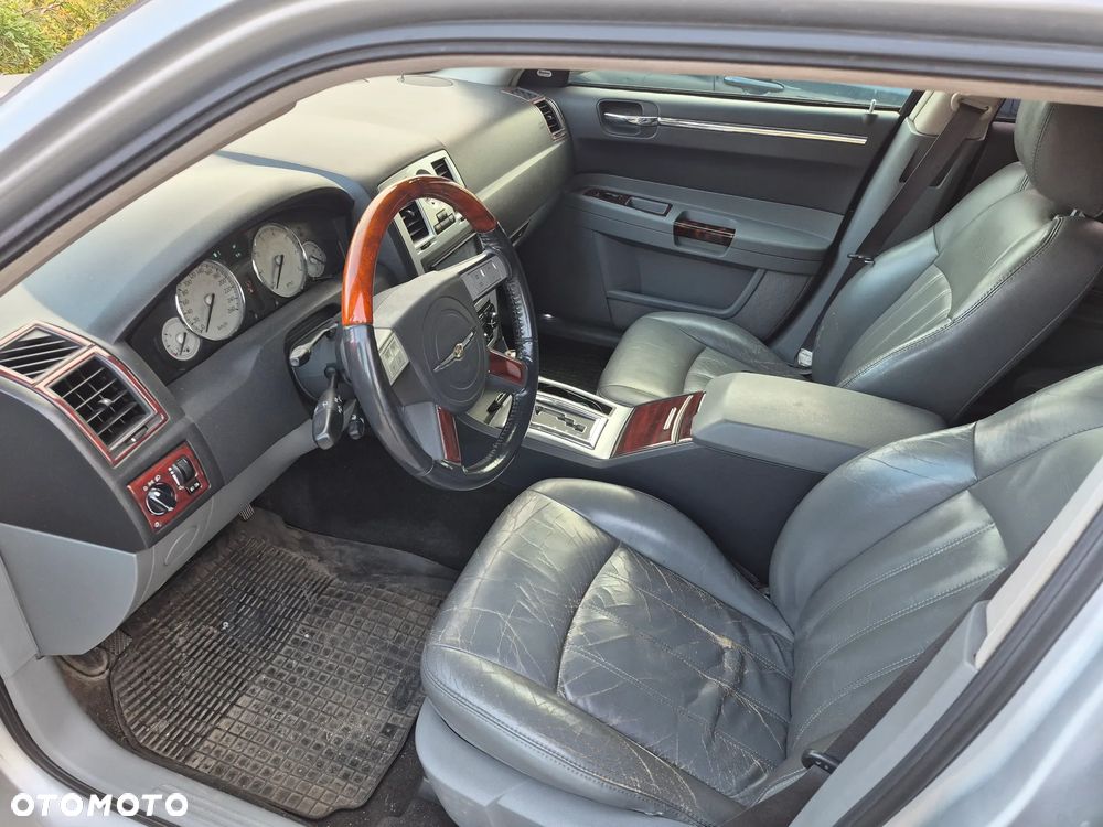 Chrysler 300C 3.5 V6 AWD - 8