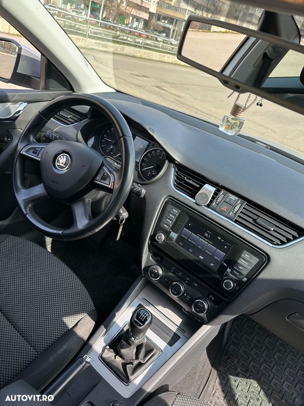 Skoda Octavia 1.6 TDI Greenline - 6
