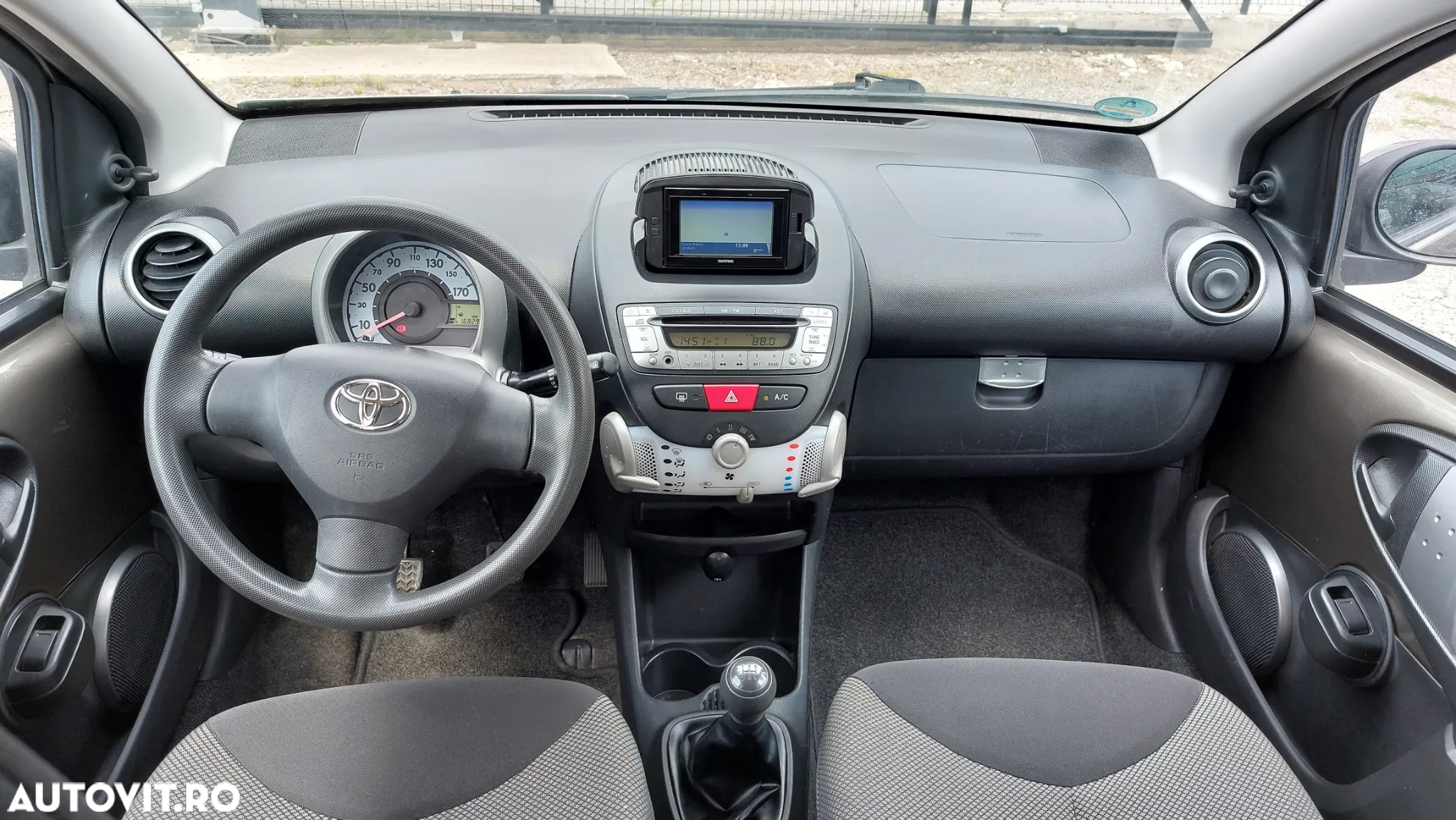 Toyota Aygo Cool&Go - 9