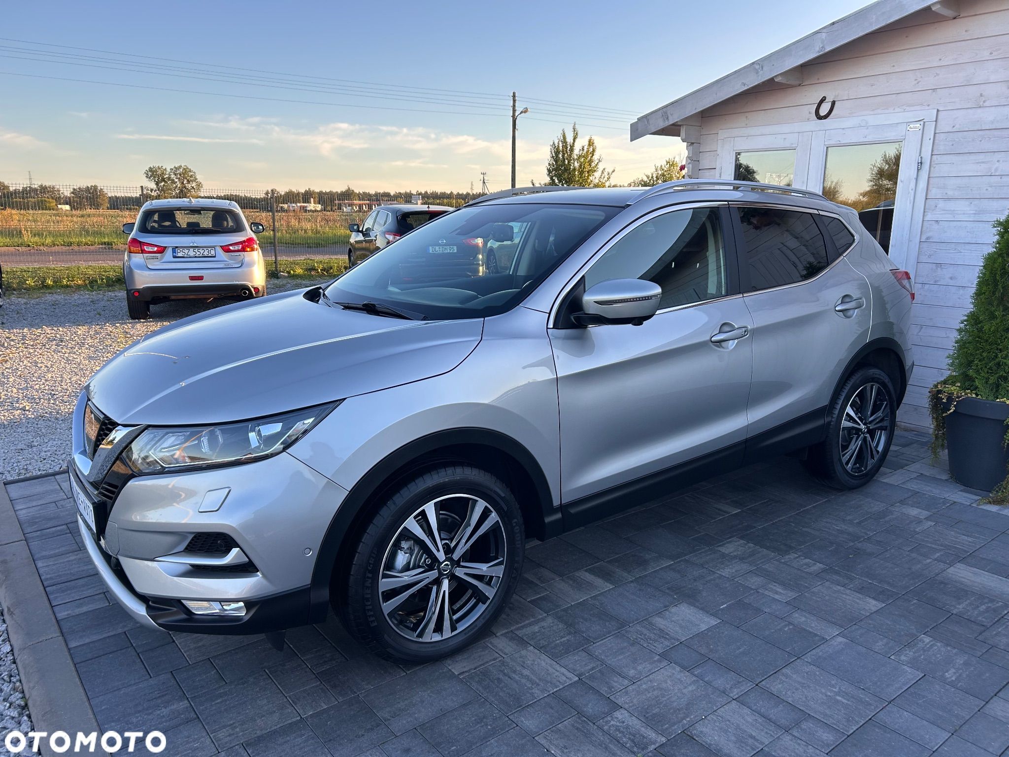 Nissan Qashqai 1.6 DIG-T N-Connecta - 1