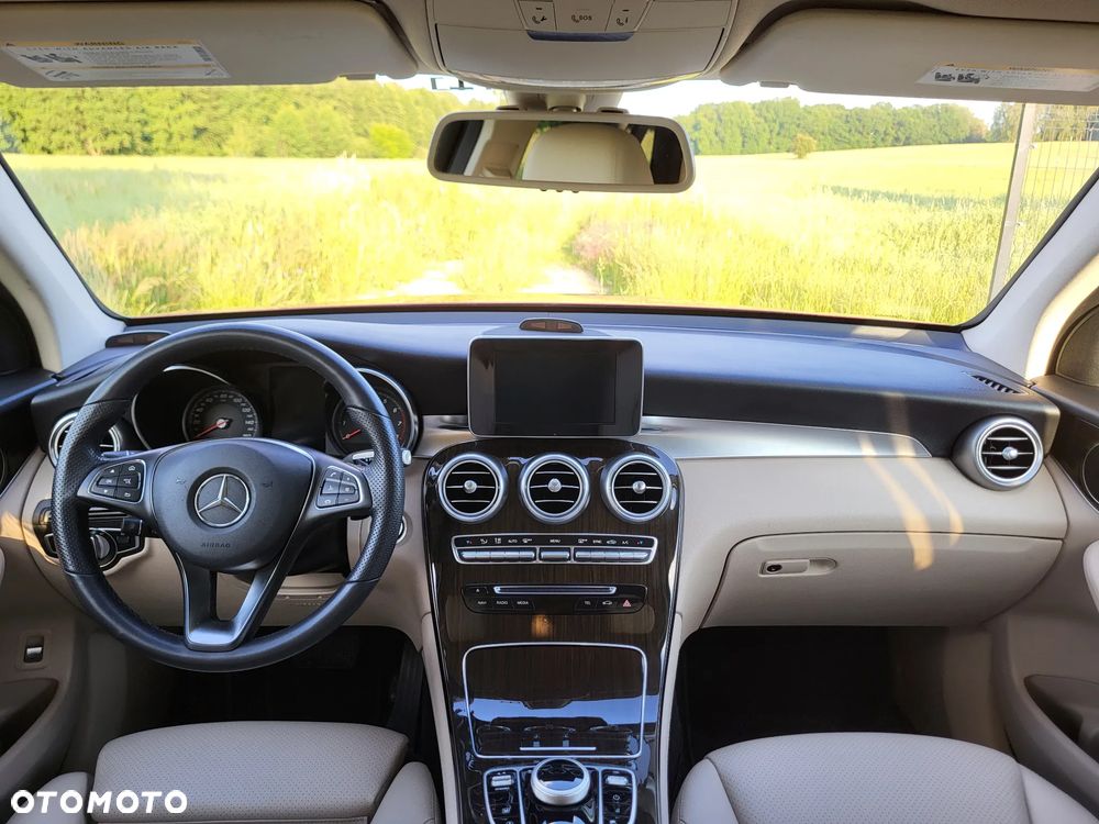 Mercedes-Benz GLC - 11