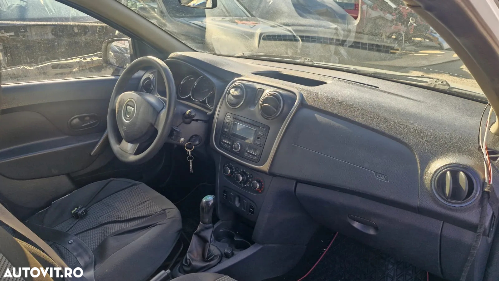 Dezmembram Dacia Logan 2 an 2015 motor 1.2 Benzina cod D4F-F7 - 3