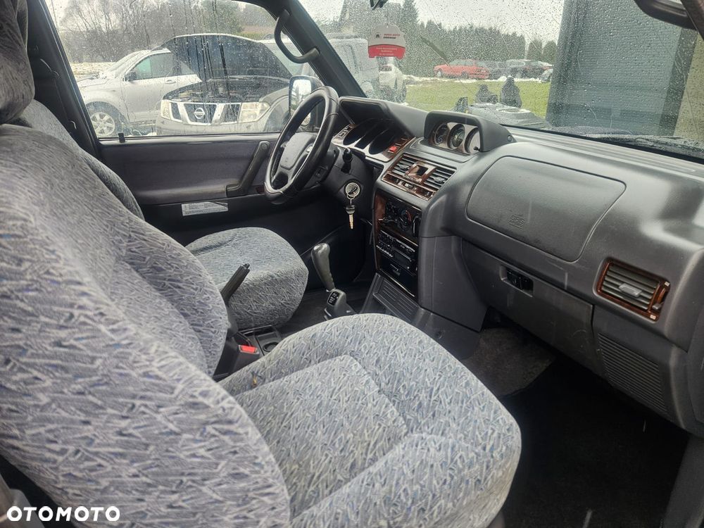 Mitsubishi Pajero - 9