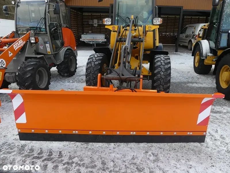 Pług do odśnieżania do ładowarki - 11
