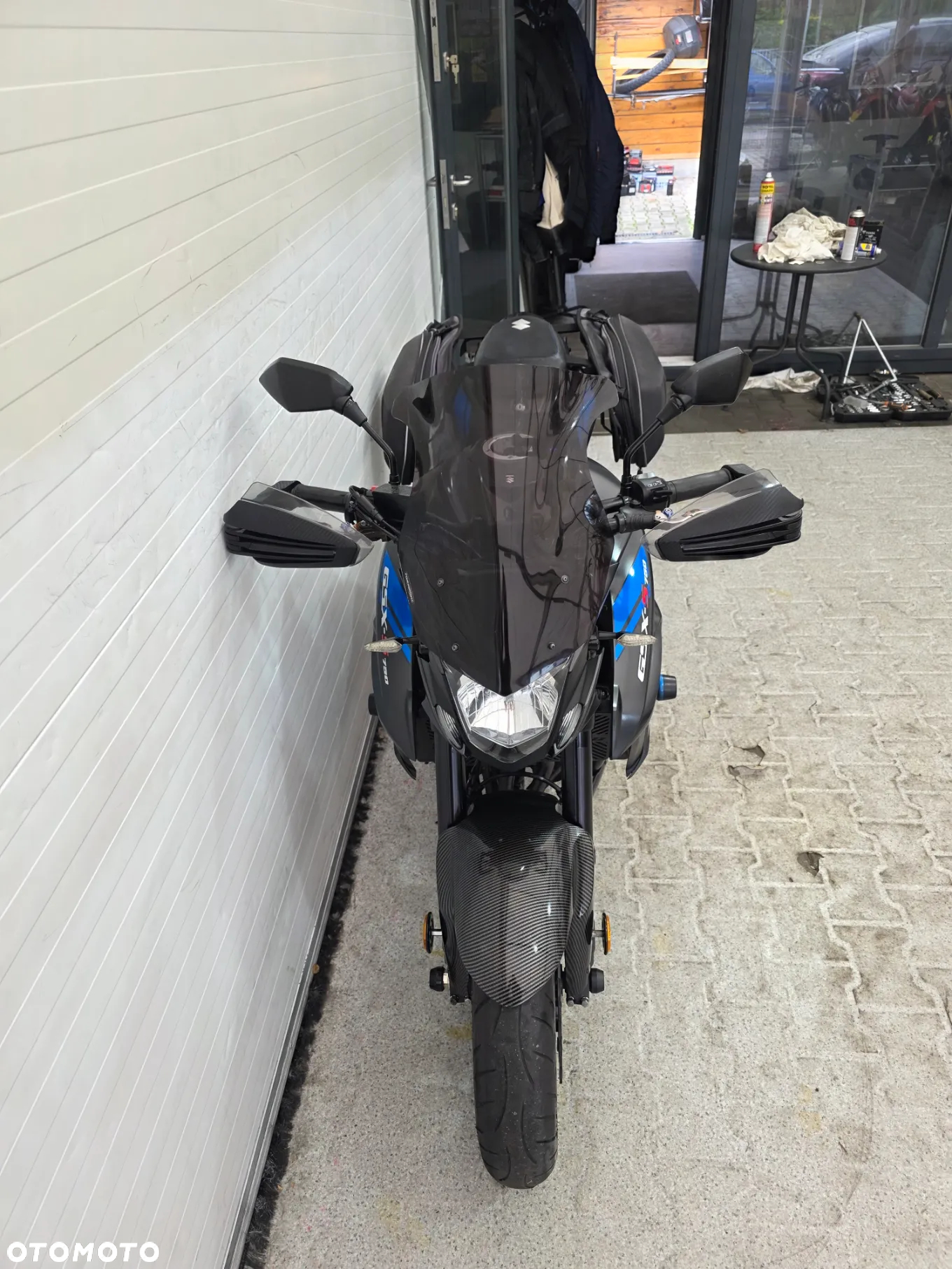 Suzuki GSX - 28