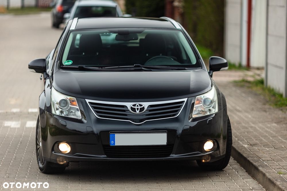 Toyota Avensis 1.8 Comfort - 6