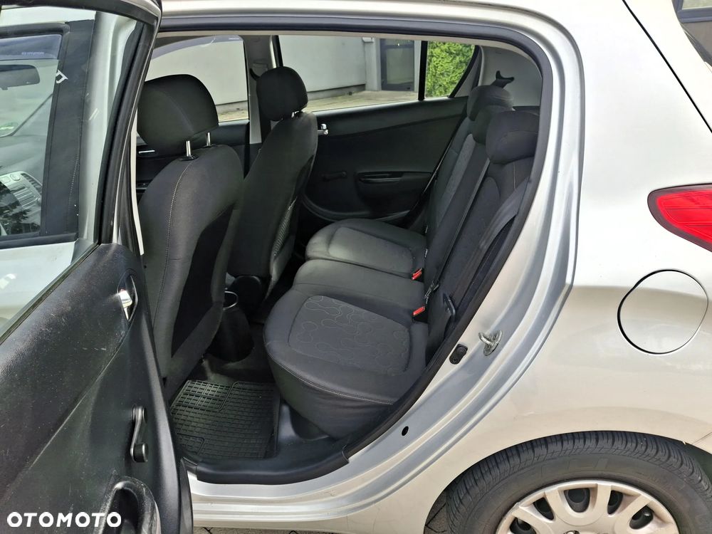 Hyundai i20 1.2 Edition Plus - 12